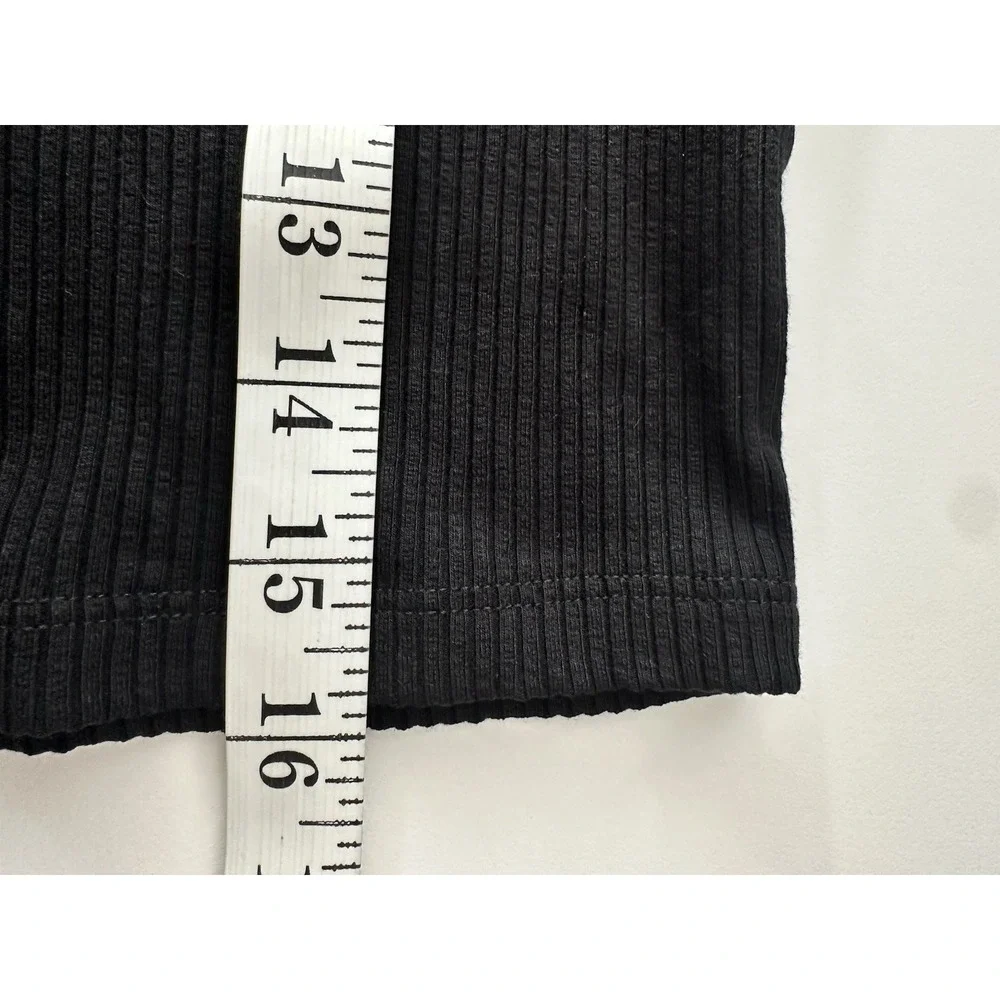 Reformation Top Women's Large Black Crop Stretch Basic Short‎ Sleeve Classic